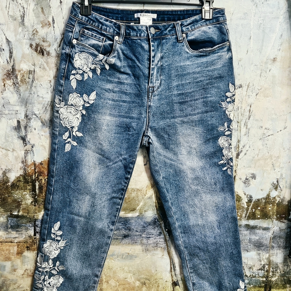 NWOT K.Jordan Boho Floral Embroidered Fringed Tassel Stretch Jeans Sz 14 Midwash